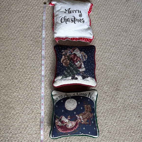 Christmas Holiday pillow bundle - Picture 7 of 11